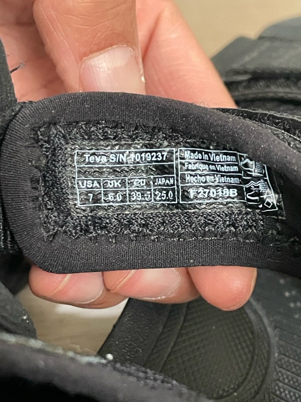 Teva Hurricane Toe Pro 2 Sandals Size 7 in Black - Picture 9 of 9